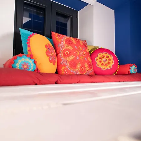 Alojamento de Acomodação e Pequeno-almoço Incentro 4*