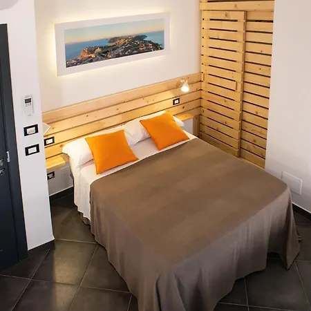 Couette-café Incentro 4*
